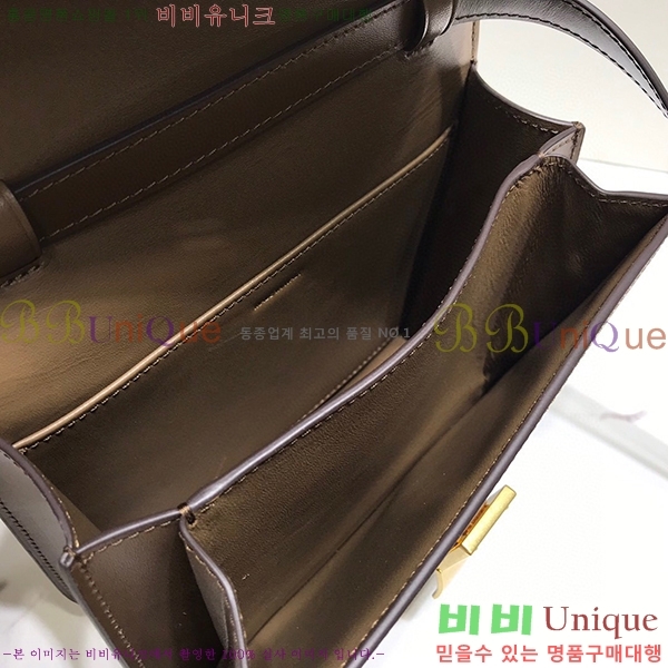 #������ Ŭ���� �ڽ��� �̴� 189163-104