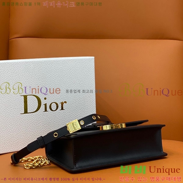 #��� 30 ���״� �̽�Ʈ ����Ʈ ü�ι� M9334-204