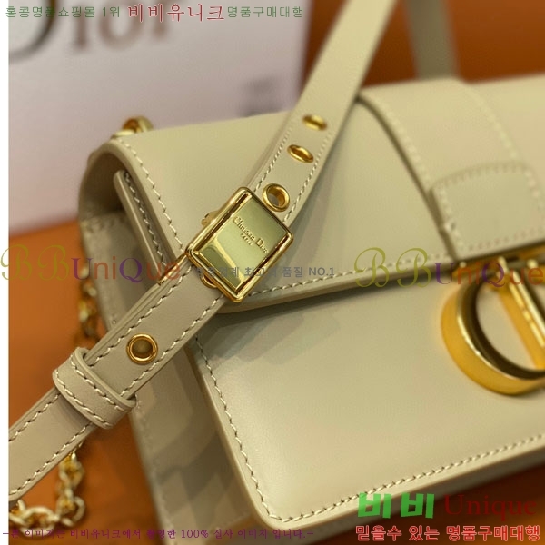 #��� 30 ���״� �̽�Ʈ ����Ʈ ü�ι� M9334-203