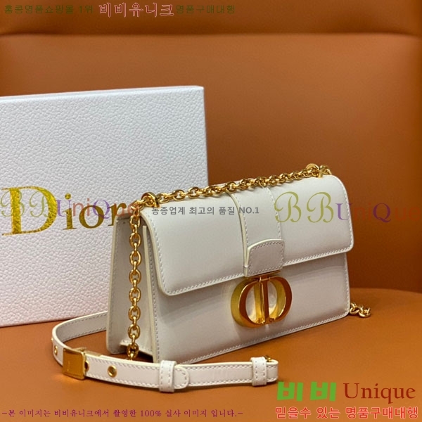 #��� 30 ���״� �̽�Ʈ ����Ʈ ü�ι� M9334-201