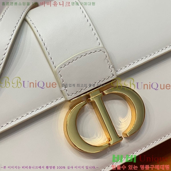 #��� 30 ���״� �̽�Ʈ ����Ʈ ü�ι� M9334-201