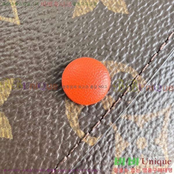 #���̺��� ���׷� ĵ���� ���и� ���� ������ M60696-104