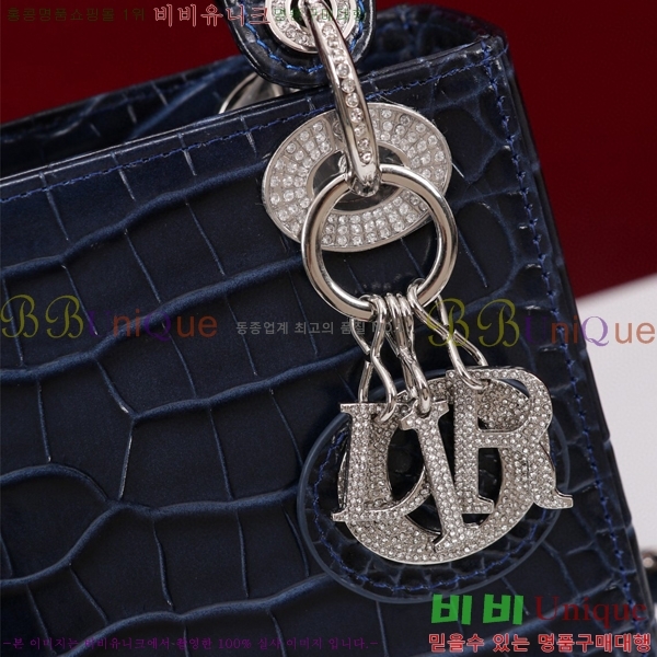 #��� ���̵�� �̴� M050566-118