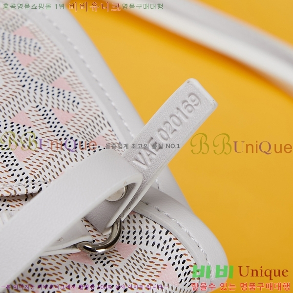 #���ߵ� ������ Ŭ�����ξ� GV52562-103