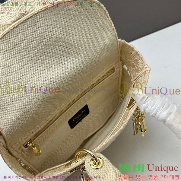 ST ��� ���̵�� M8002-17