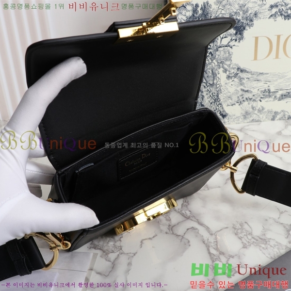 ��� 30 ������ ũ�ν��� 27D876921-5