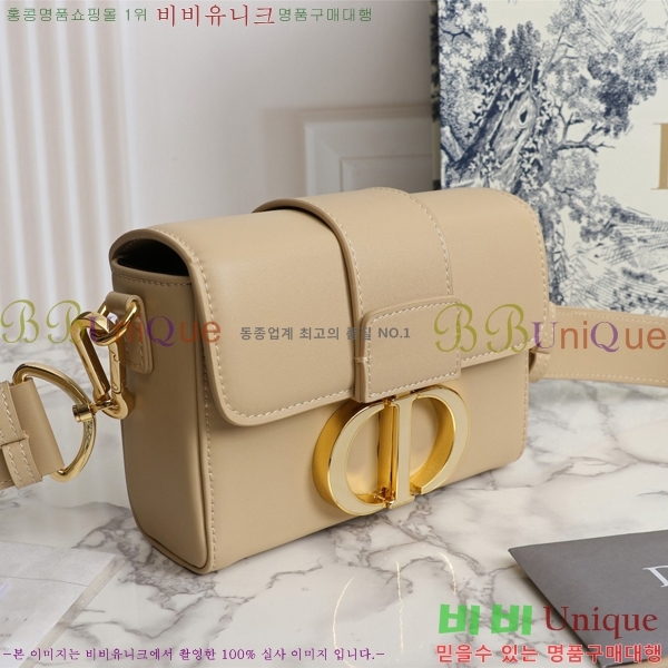 ��� 30 ������ ũ�ν��� 27D876921-3