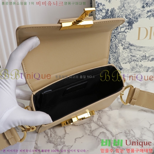 ��� 30 ������ ũ�ν��� 27D876921-3