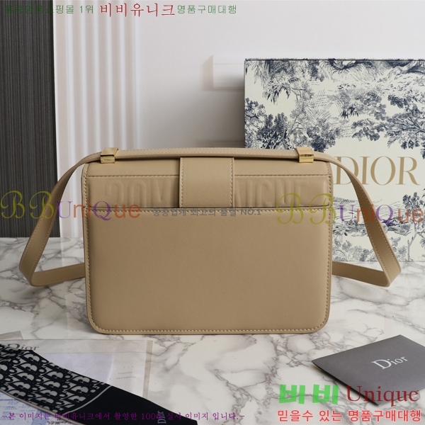 ��� 30 ������ ũ�ν��� 28D876581-3