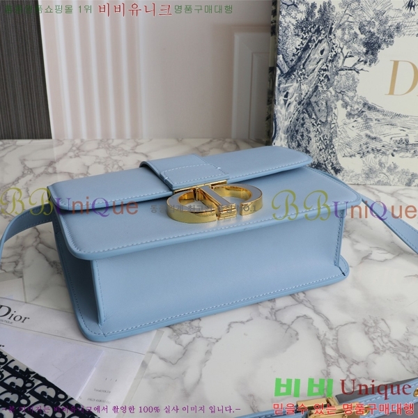 ��� 30 ������ ũ�ν��� 28D876581-1