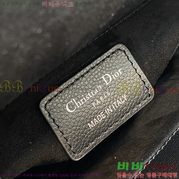 #��� ���̵�� ���� ��Ʈ��Ų M16604-702