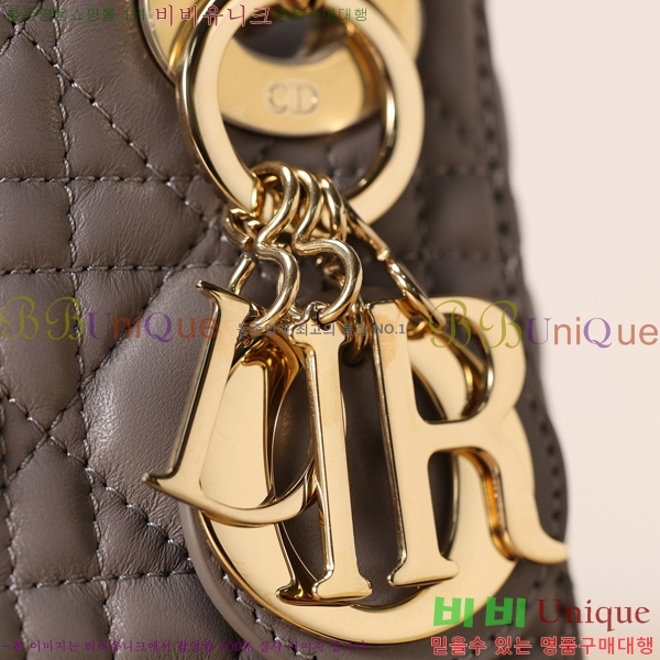 #��� ���̵�� �̴� M05066-7