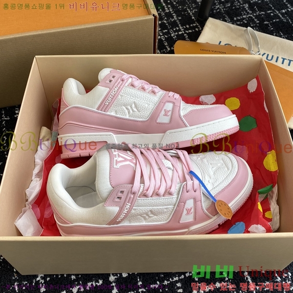 ���̺��� LV Ʈ���̳� ����Ŀ�� 48L2412435-3