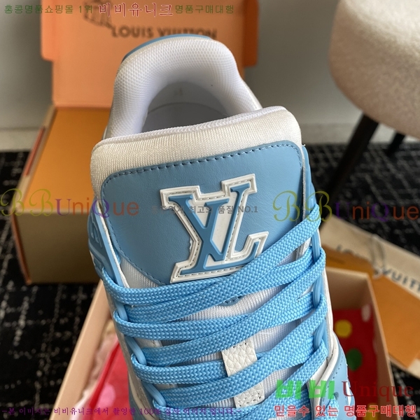 ���̺��� LV Ʈ���̳� ����Ŀ�� 48L2412435-5