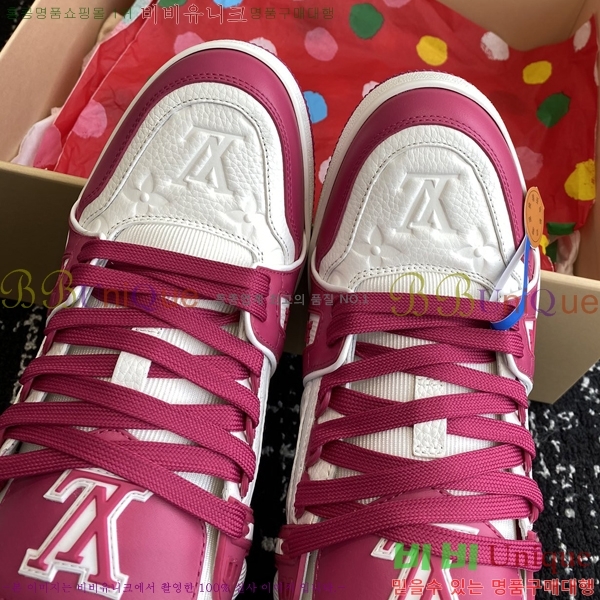 ���̺��� LV Ʈ���̳� ����Ŀ�� 48L2412435-6