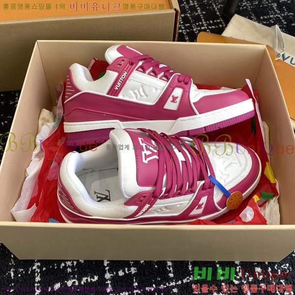 ���̺��� LV Ʈ���̳� ����Ŀ�� 48L2412435-6