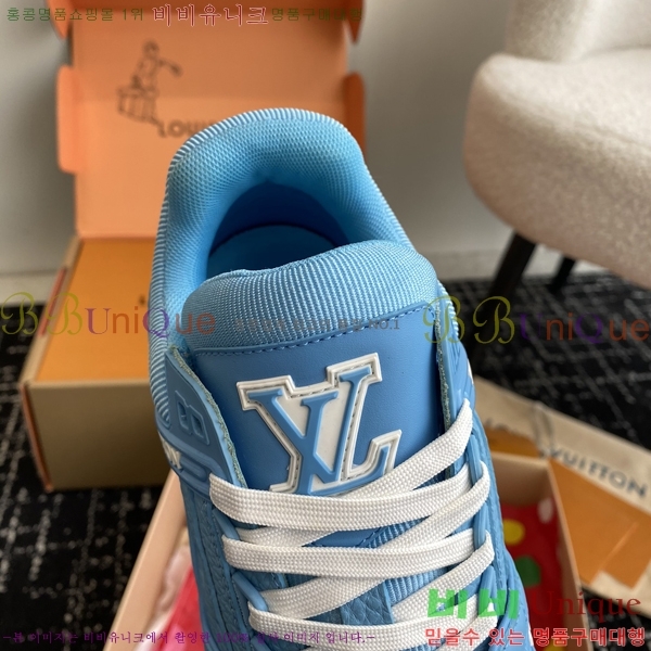 ���̺��� LV Ʈ���̳� ����Ŀ�� 48L2412435-7