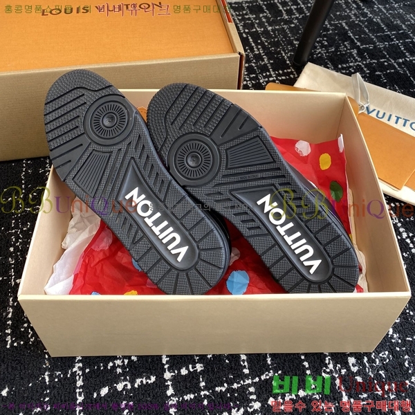 ���̺��� LV Ʈ���̳� ����Ŀ�� 48L2412435-8