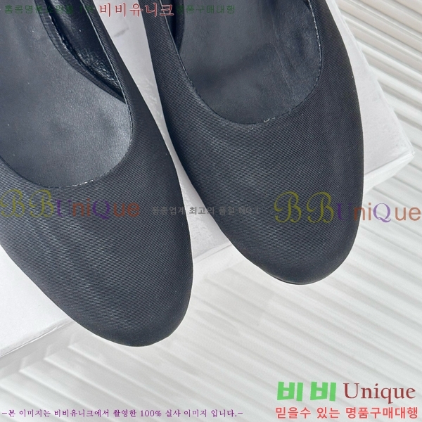 �̿�̿� �޸����� ������ 32MU243435-2