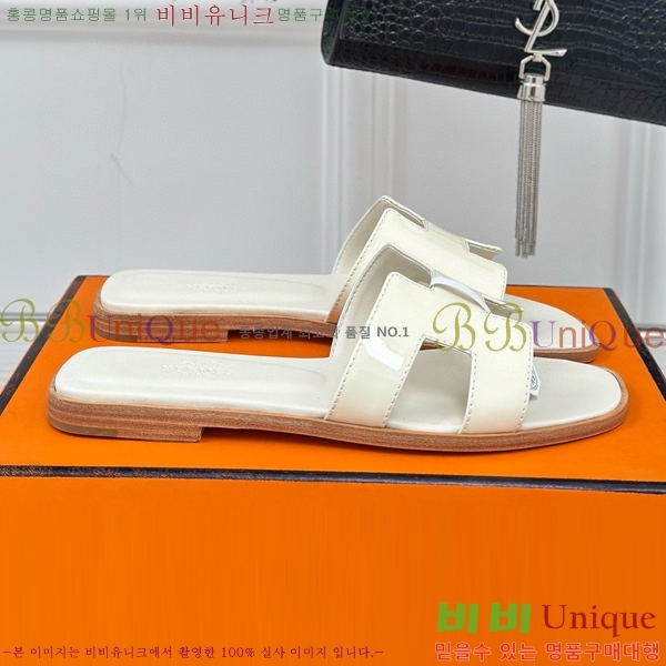 �����޽� ���� ���� ���̴�Ʈ 32HE243431-8