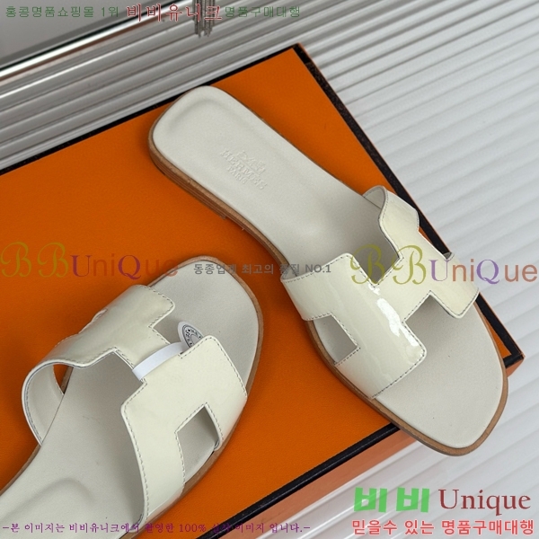 �����޽� ���� ���� ���̴�Ʈ 32HE243431-8