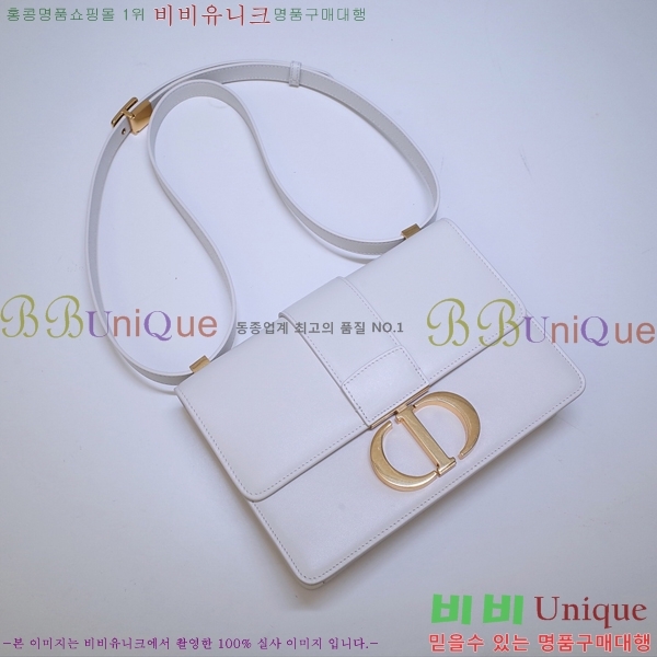 #��� 30 �����ι� M9203-664