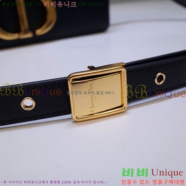 #��� 30 �����ι� M9203-210