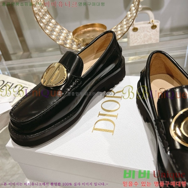 ���� ��� ���� 33D748813-3