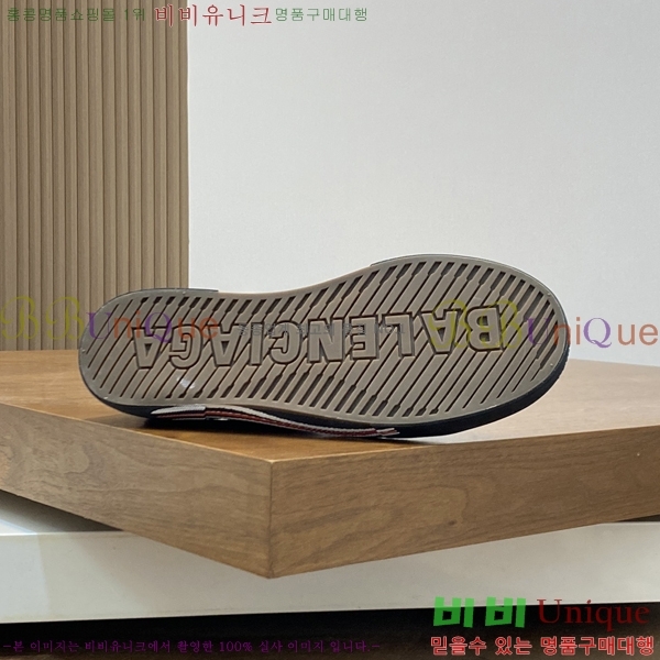 ���� �߷��þư� ����Ŀ�� 32BL24515-9-5