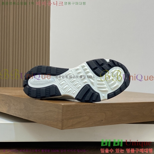 ���� �߷�Ƽ�� ����Ŀ�� 40VA24515-8-14