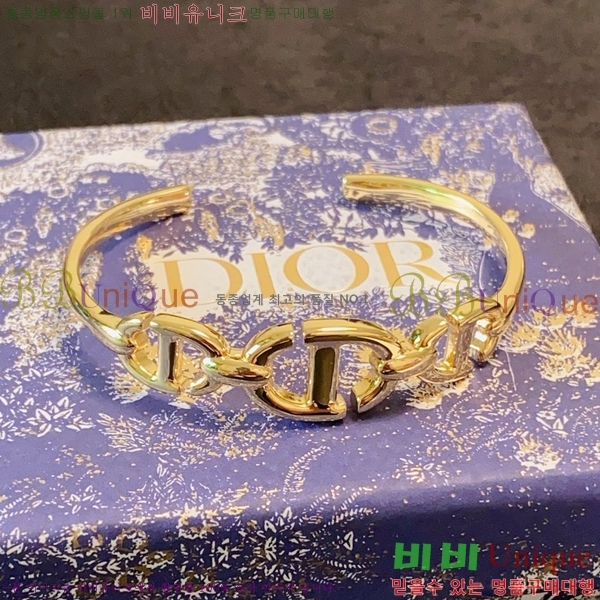 ��� ���� D55O0922-3