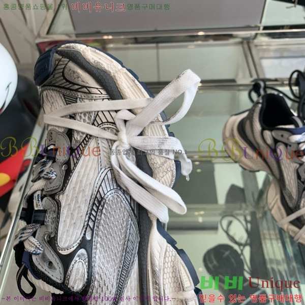 �߷��þư� 3XL Ʈ���̳� ����Ŀ�� BLA356600-4