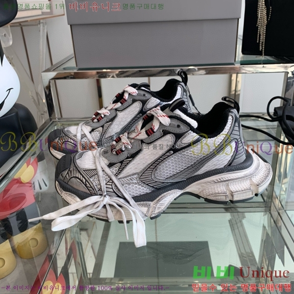 �߷��þư� 3XL Ʈ���̳� ����Ŀ�� BLA356600-8