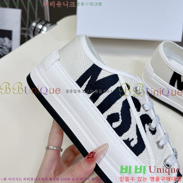 ���� ��� ��ũ�� �÷��� ����Ŀ�� 34D23112311-7