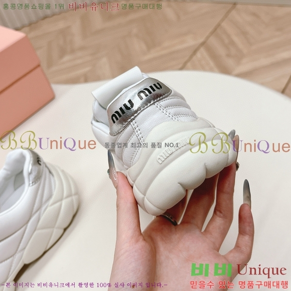 ���� �̿�̿� ����Ŀ�� 32MU24779-2