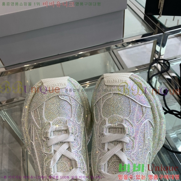 �߷��þư� 3XL Ʈ���̳� ����Ŀ�� BLA356600-102