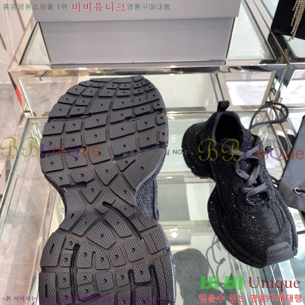 �߷��þư� 3XL Ʈ���̳� ����Ŀ�� BLA356600-103