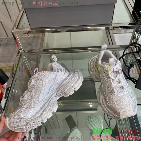 �߷��þư� 3XL Ʈ���̳� ����Ŀ�� BLA356600-104