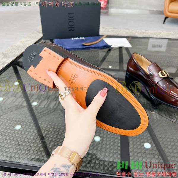 ���� ��� ���� D9978052-2