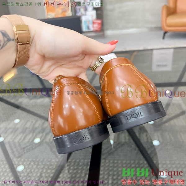 ���� ��� ���� D9978052-4