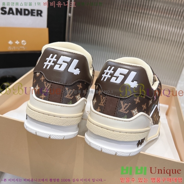 NEW LV Ʈ���̳� ����Ŀ�� 44L2412436-1