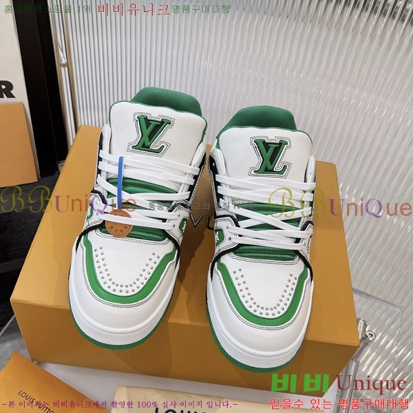 NEW LV Ʈ���̳� ����Ŀ�� 44L2412434-4