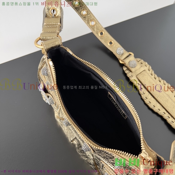 #�߷��þư� LE CAGOLE �� ī�� Xs ����� 6713091-11