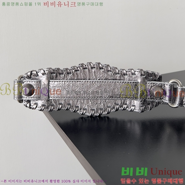 #�߷��þư� LE CAGOLE �� ī�� ���� 6713071-504