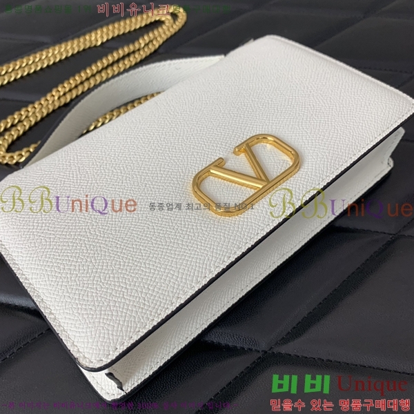 #�߷�Ƽ�� ����ٴ� V�ΰ� ü�ι� 40VA0682518-5