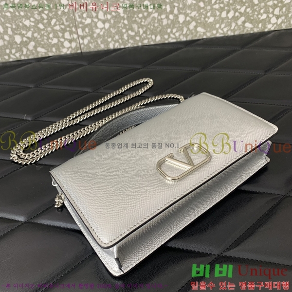 #�߷�Ƽ�� ����ٴ� V�ΰ� ü�ι� 40VA0682518-1