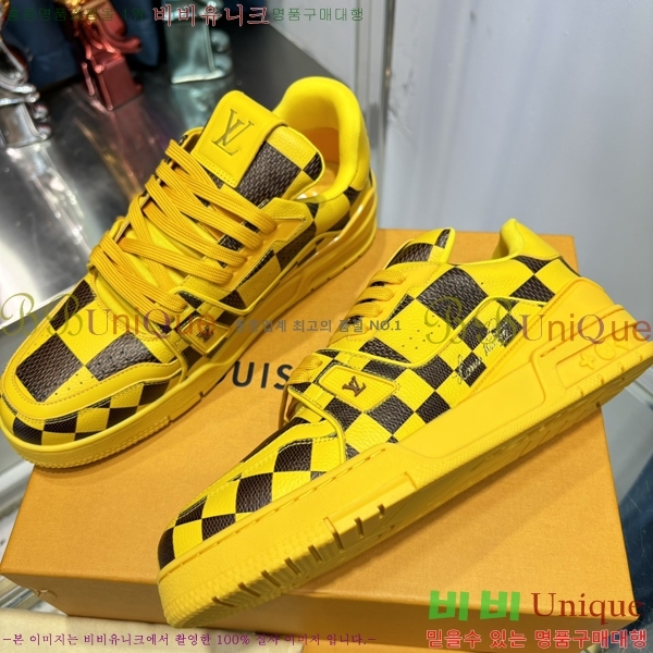 NEW LV Ʈ���̳� ����Ŀ�� 45L24597-68