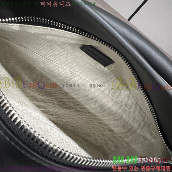 #�ο��� ����� �̵�� 2105149-3