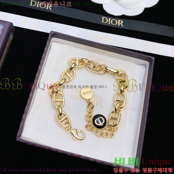 ��� ���� D4O09233-5