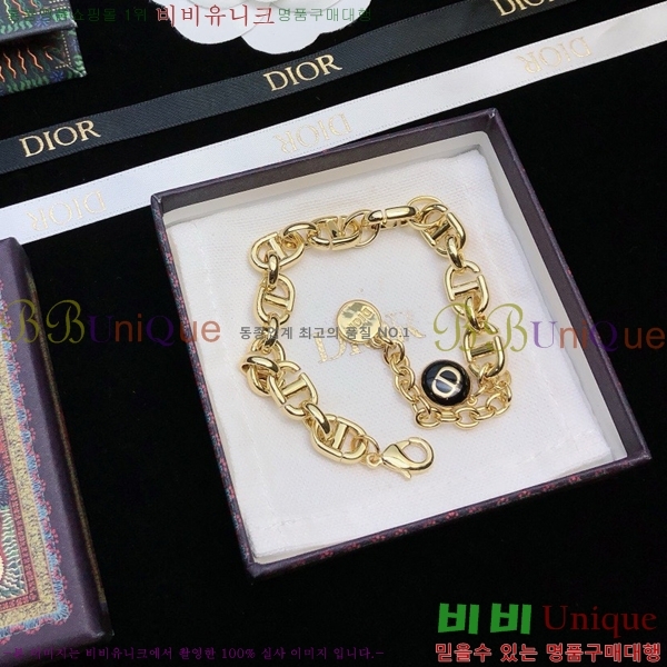 ��� ���� D4O09233-5